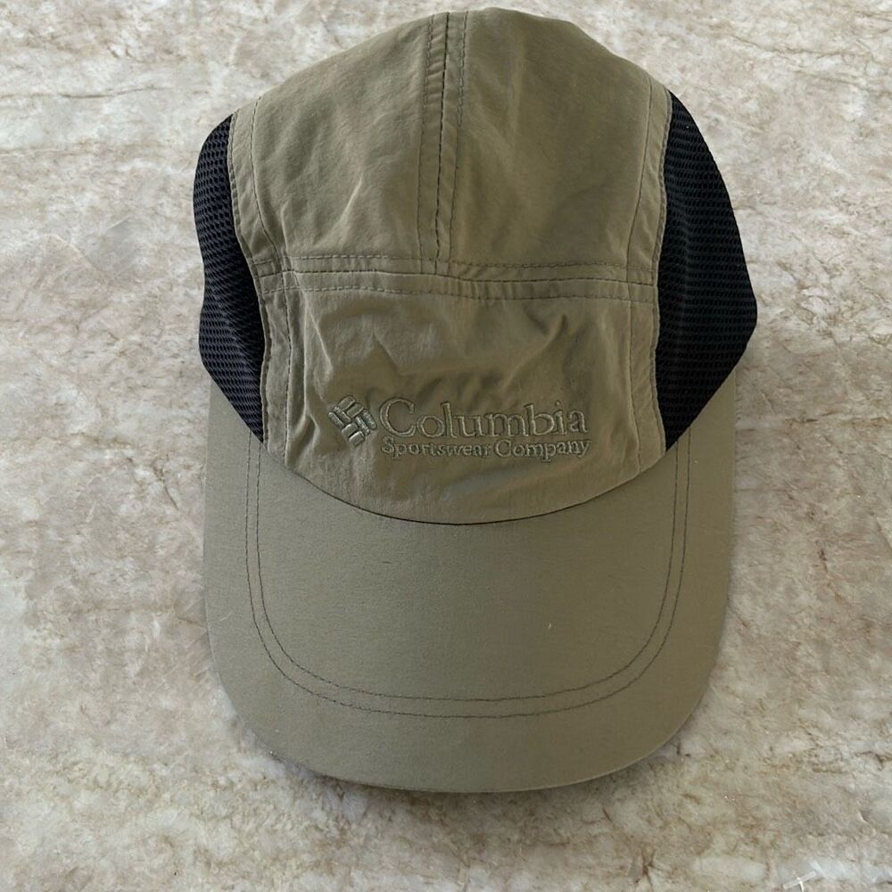 COLUMBIA Khaki & Black Hat